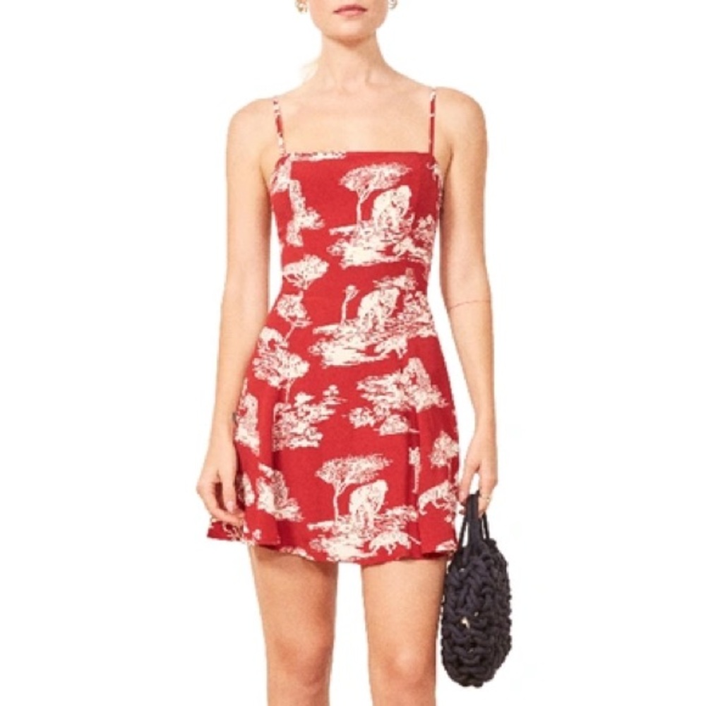 Reformation Kendall Dress in Nairobi

Size 0